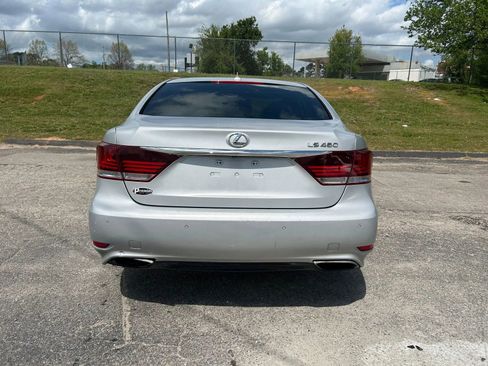 Used 2013 Lexus LS 460 w/ Comfort Pkg RWD image 6