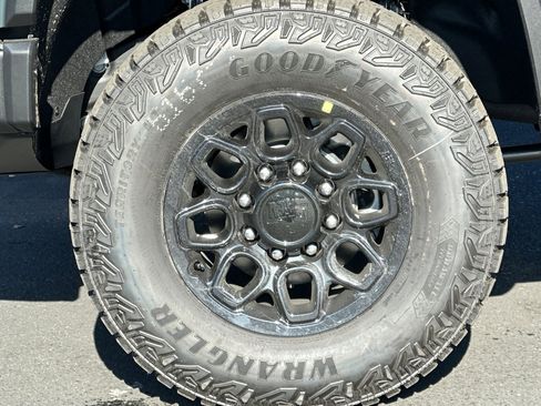 New 2026 Chevrolet Silverado 2500 ZR2 w/ ZR2 Bison Edition image 30