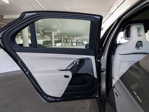 Used 2026 BMW 740i w/ Executive Package RWD image 19