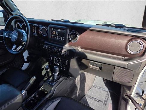 Used 2019 Jeep Wrangler Unlimited Sahara AWD/4WD image 27