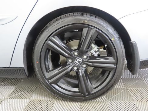 Used 2023 Honda Accord Sport image 29