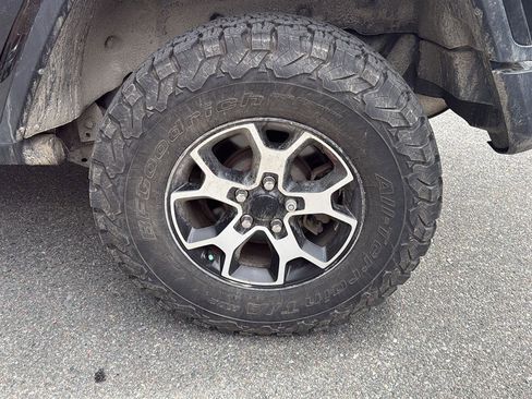 Used 2023 Jeep Wrangler Unlimited Rubicon w/ Steel Bumper Group image 6