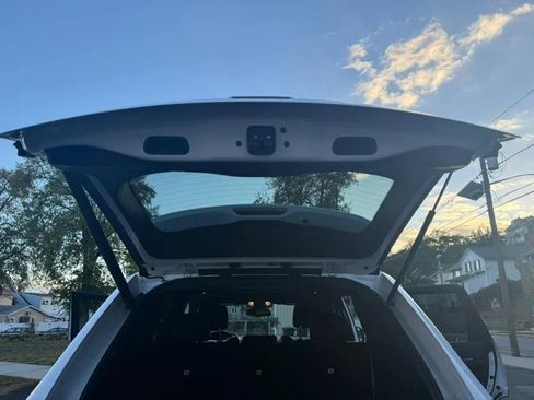 Used 2016 Jeep Grand Cherokee Limited image 31