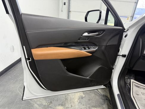 Used 2024 Cadillac XT4 Sport image 11