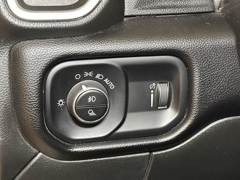 Used 2024 RAM 2500 Big Horn AWD/4WD image 25