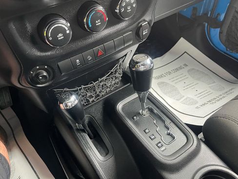 Used 2012 Jeep Wrangler Sport AWD/4WD image 18