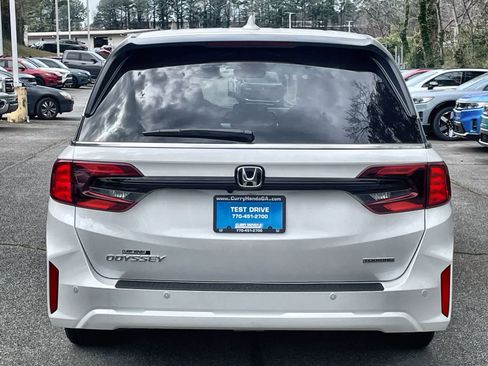 New 2026 Honda Odyssey Touring image 3