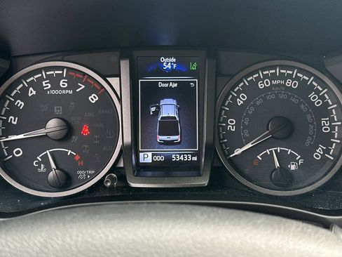 Used 2023 Toyota Tacoma 4x4 Double Cab image 23