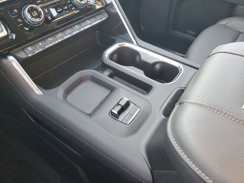 New 2026 GMC Sierra 3500 Denali w/ Denali Reserve Package image 19