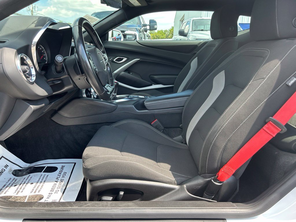 Used 2020 Chevrolet Camaro LT w/ Technology Package RWD image 16