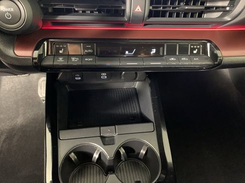 Used 2024 Toyota Prius Prime image 12