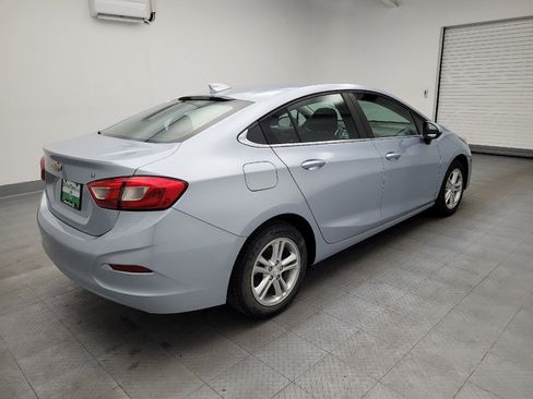 Used 2018 Chevrolet Cruze LT image 10