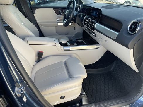 Used 2020 Mercedes-Benz GLB 250 4MATIC image 33