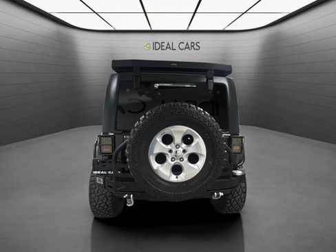Used 2013 Jeep Wrangler Unlimited Sport AWD/4WD image 5