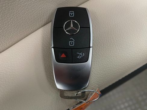 Certified 2026 Mercedes-Benz GLS 450 4MATIC image 37