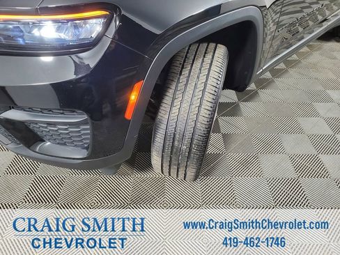 Used 2024 Jeep Grand Cherokee Altitude image 36