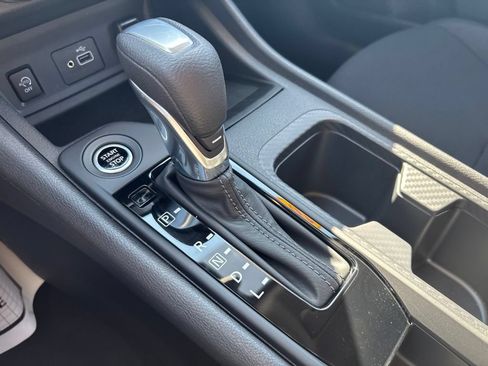 Certified 2025 Nissan Sentra S FWD image 27