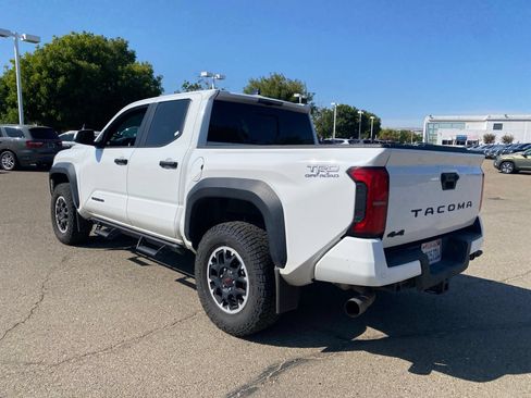 Used 2024 Toyota Tacoma TRD Off-Road w/ TRD Off Road Upgrade Package AWD/4WD image 6