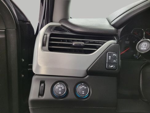 Used 2020 GMC Yukon XL SLT w/ Open Road Package image 11