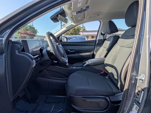 Certified 2026 Hyundai Tucson SE FWD image 11