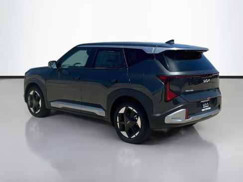 New 2027 Kia Seltos S FWD image 5