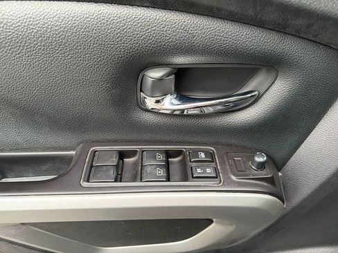 Used 2021 Nissan Titan SV w/ SV Convenience Package AWD/4WD image 22