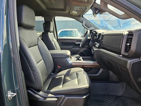 Used 2025 Chevrolet Silverado 3500 LT w/ Trail Boss Package AWD/4WD image 11