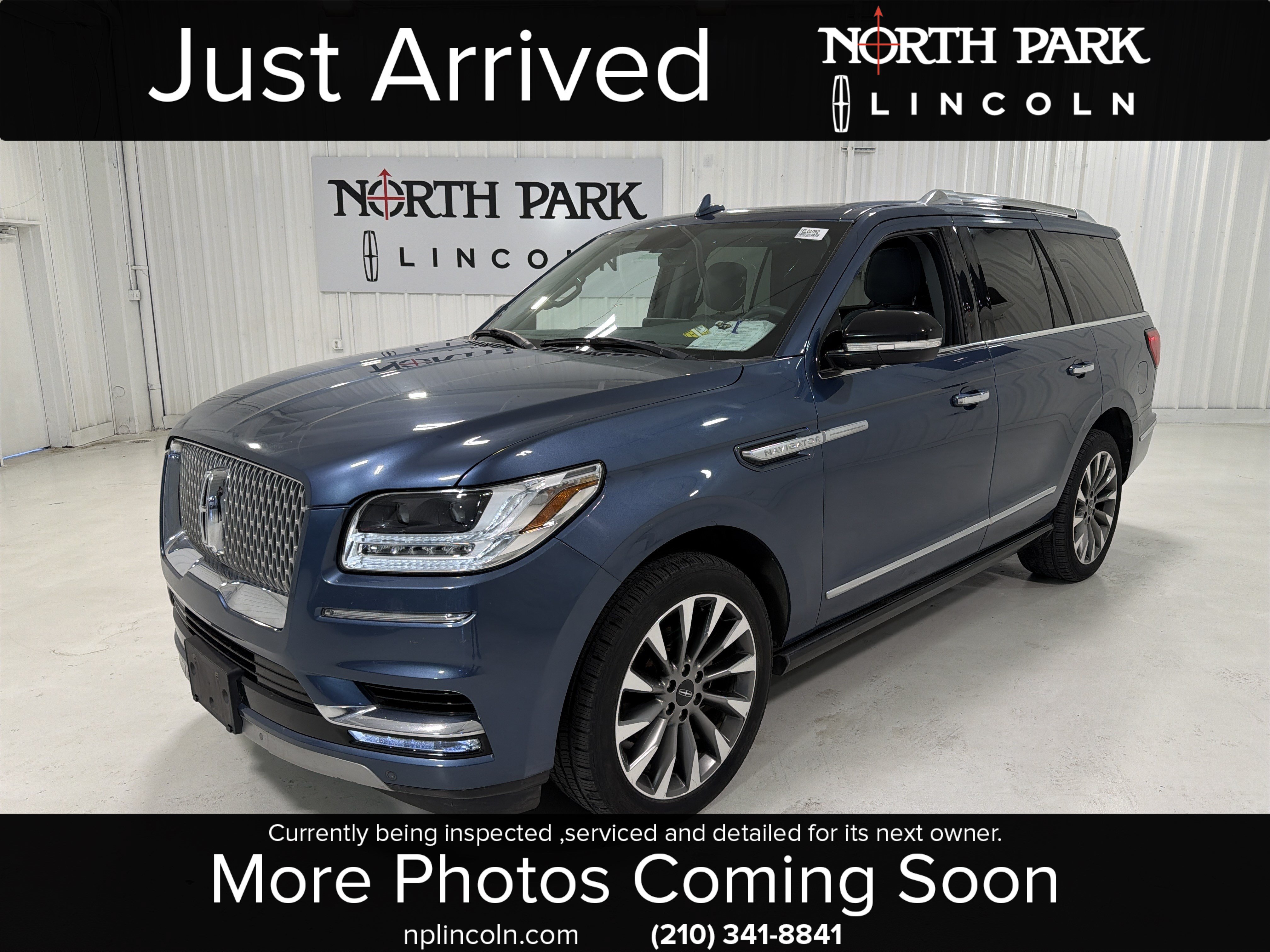 Used 2019 Lincoln Navigator Select RWD image 1