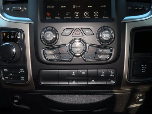 Used 2017 RAM 1500 Big Horn AWD/4WD image 11
