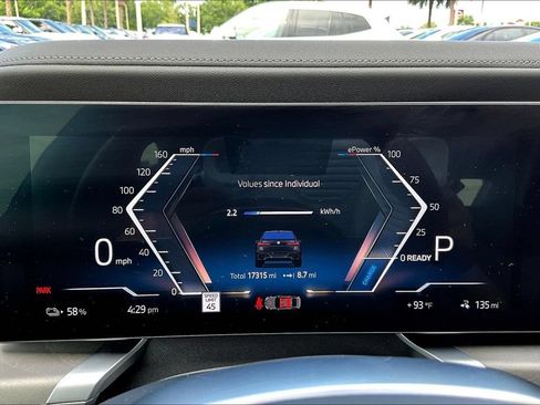 Used 2023 BMW i7 xDrive60 AWD/4WD image 13