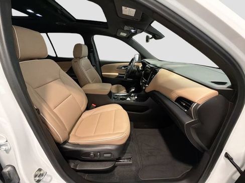 Used 2023 Chevrolet Traverse Premier AWD/4WD image 24