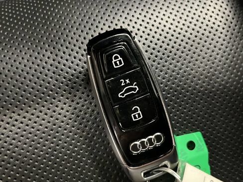 Used 2021 Audi SQ7 Premium Plus w/ Executive Package AWD/4WD image 21
