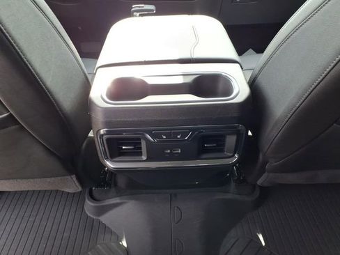 Used 2025 Chevrolet Silverado 1500 LTZ image 16