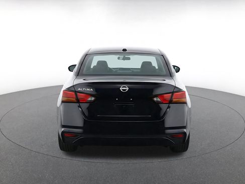 Used 2025 Nissan Altima 2.5 SV FWD image 8