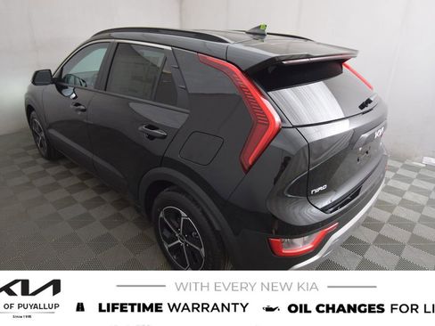New 2025 Kia Niro EX image 7