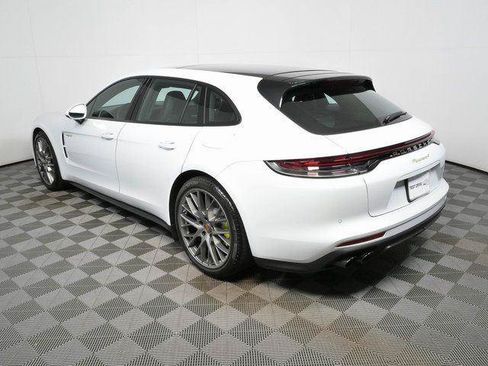 Certified 2023 Porsche Panamera 4 w/ Premium Package AWD/4WD image 3