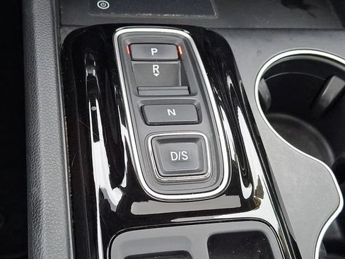 Certified 2023 Honda Pilot Touring image 11