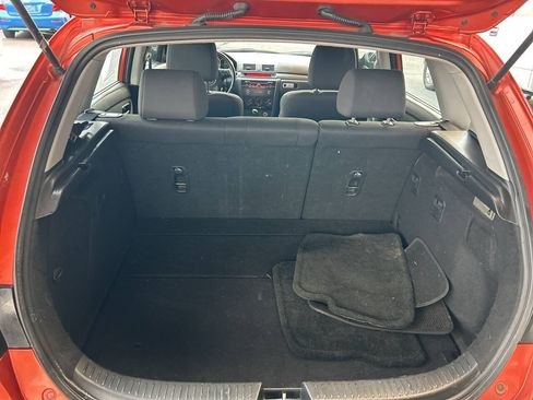 Used 2005 MAZDA MAZDA3 s FWD image 10