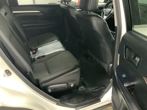 Used 2018 Toyota Highlander Plus image 42
