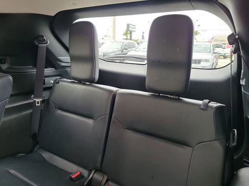 Used 2024 Mitsubishi Outlander SE image 11