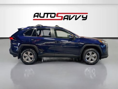 Used 2025 Toyota RAV4 XLE w/ Convenience Package AWD/4WD image 8