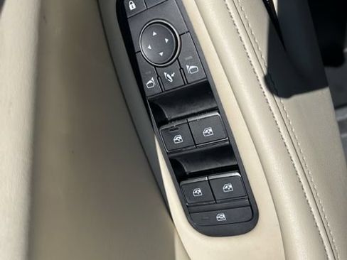 Used 2023 INFINITI QX60 Luxe w/ Cargo Package FWD image 22