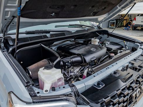 Used 2020 Toyota Tundra Limited w/ Limited Premium Package image 41