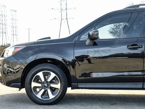 Used 2018 Subaru Forester 2.5i Premium image 12