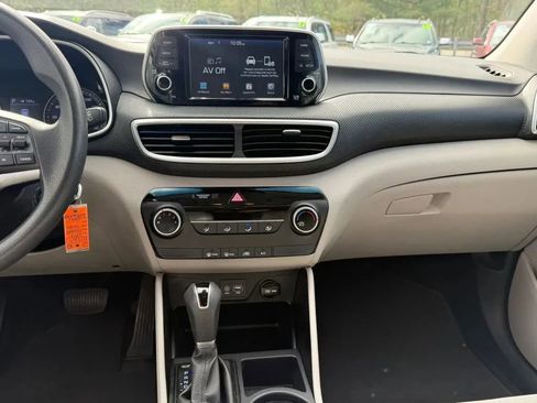 Used 2019 Hyundai Tucson SE AWD/4WD image 16