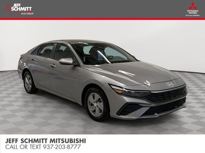Used 2025 Hyundai Elantra SE