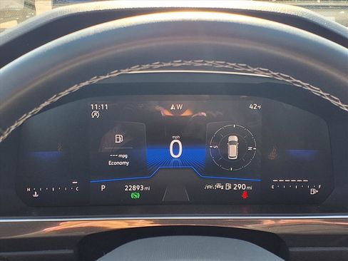 Used 2024 Volkswagen Tiguan Wolfsburg Edition image 21