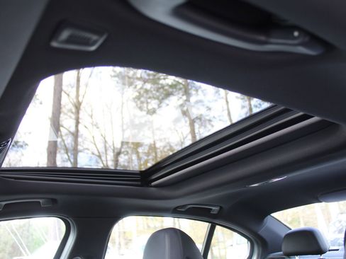 Used 2021 BMW 330i Sedan w/ Premium Package image 61