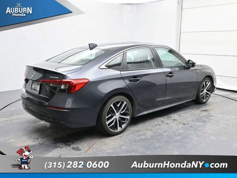 Used 2024 Honda Civic Touring image 5