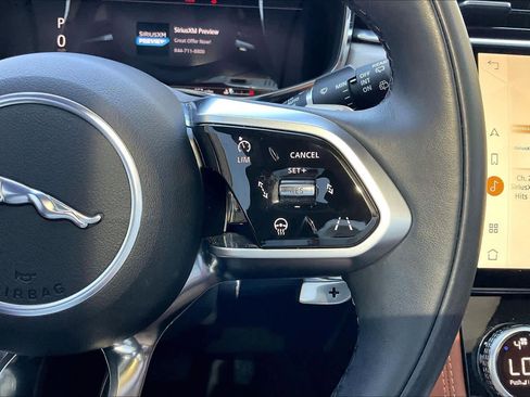 Used 2024 Jaguar F-PACE R-Dynamic S image 19